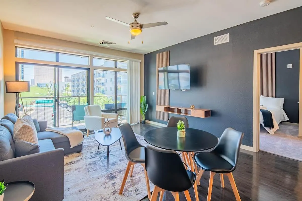フェニックスUnique 1Bd - Dt Phx - Parking, Gym, Pool - Sleeps 6アパートメント アパート